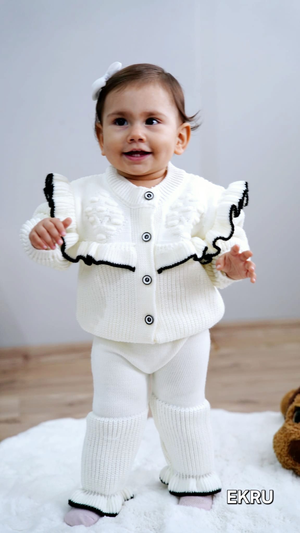 Fırfırlı Kız Bebek 2'Li Triko Takım